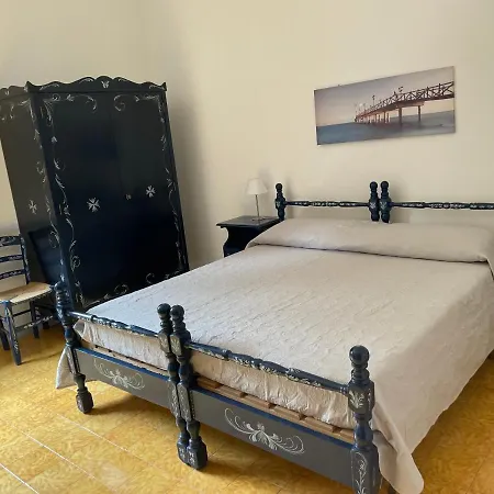 Villa Cuti Senior * Castro (Lecce)