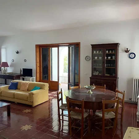 Villa Cuti Senior Villa Castro (Lecce)